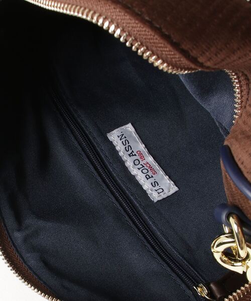 U.S. POLO ASSN.（ユーエスポロアッスン）の「【U.S. POLO ASSN.】コーデュロイ ミニボストン ※（ショルダーバッグ・レディース・ネイビー/ライトブラウン/ブラック/ホワイト/ブラウン/カーキ・FREE）」の10枚目の写真