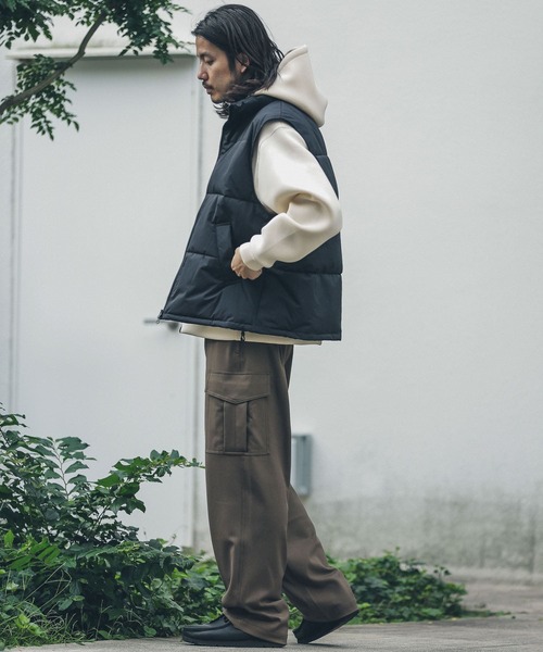 URBAN RESEARCH Sonny Label（アーバンリサーチサニーレーベル）の「『撥水』CORDURA中綿ベスト（ダウンベスト・メンズ・ブラック/カーキ・MEDIUM/LARGE）」の16枚目の写真