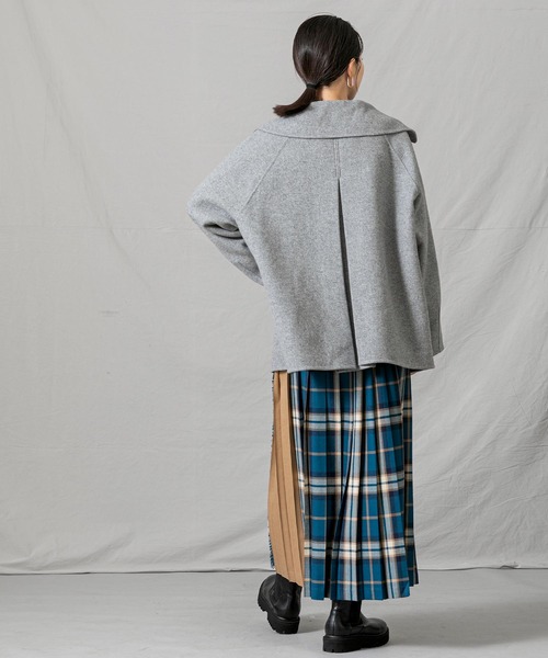 Gready Brilliant（グレディブリリアン）の「１００ｓＷクロスＰコート（ピーコート・レディース・トップグレー/アイボリー・38）」の10枚目の写真