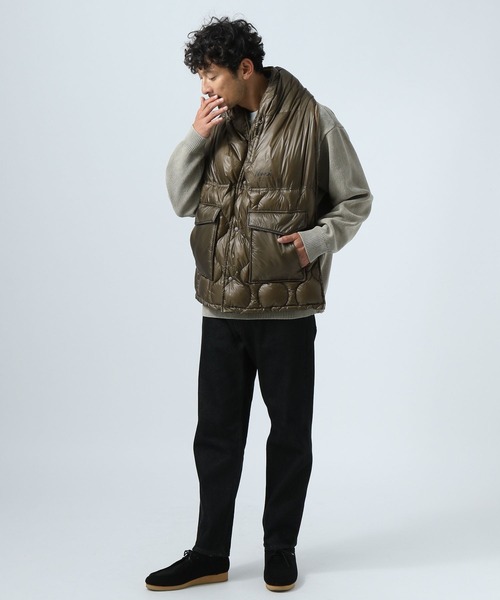 BAYFLOW（ベイフロー）の「【NANGA Mt.&Sea(ナンガ マウントアンドシー)】ダウンケープ（ダウンベスト・メンズ・オレンジ/カーキ・FREE）」の4枚目の写真