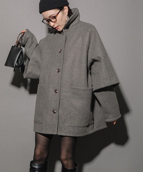 miniyu（ミニュウ）の「カットメルトン ポンチョ風シャツコート（その他アウター・レディース・ライトベージュ/グレー系その他/ブラック/ベージュ・MEDIUM）」の2枚目の写真