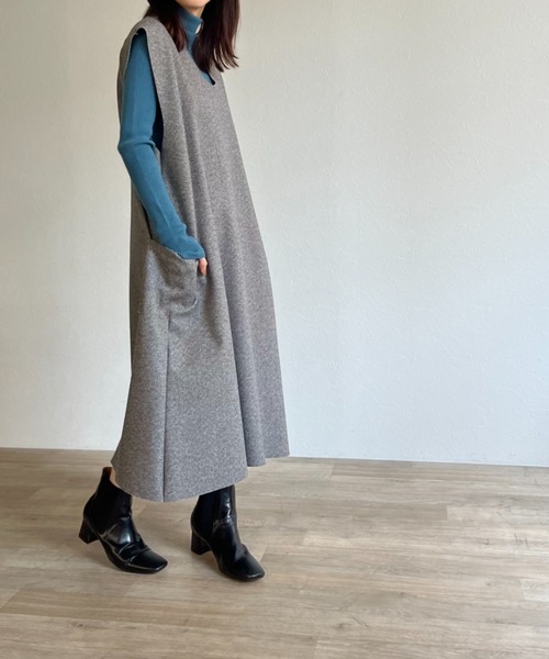 ISOOK（アイスー）の「【ZOZO限定】V neck wool jumper skirt / Vネックウールジャンパースカート（ジャンパースカート・レディース・ブラウン/グレー・FREE）」の5枚目の写真