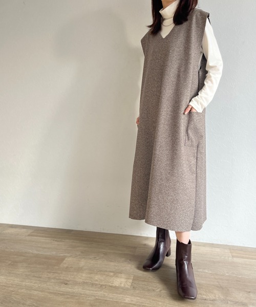ISOOK（アイスー）の「【ZOZO限定】V neck wool jumper skirt / Vネックウールジャンパースカート（ジャンパースカート・レディース・ブラウン/グレー・FREE）」の20枚目の写真