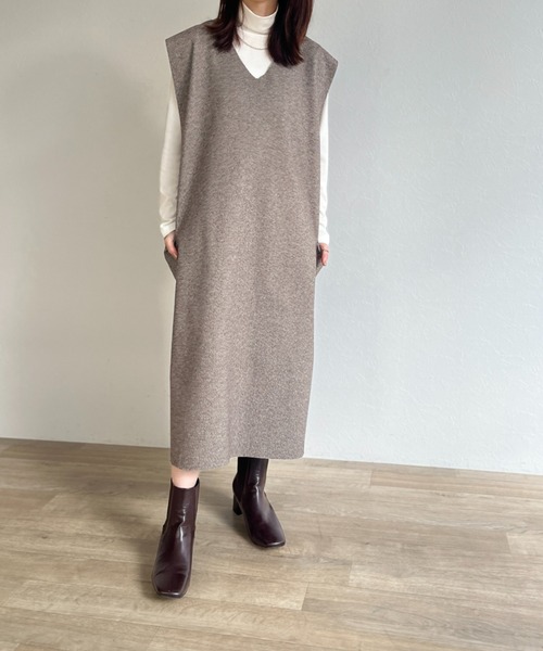 ISOOK（アイスー）の「【ZOZO限定】V neck wool jumper skirt / Vネックウールジャンパースカート（ジャンパースカート・レディース・ブラウン/グレー・FREE）」の7枚目の写真