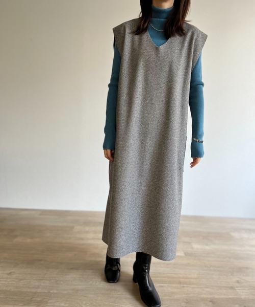 ISOOK（アイスー）の「【ZOZO限定】V neck wool jumper skirt / Vネックウールジャンパースカート（ジャンパースカート・レディース・ブラウン/グレー・FREE）」の9枚目の写真