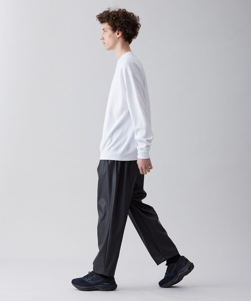UNFILO(アンフィーロ)の「リラックスフィットスウェットTシャツ(スウェット・メンズ・ブラック系/ホワイト系・LARGE/MEDIUM/SMALL/X-LARGE)」の4枚目の写真