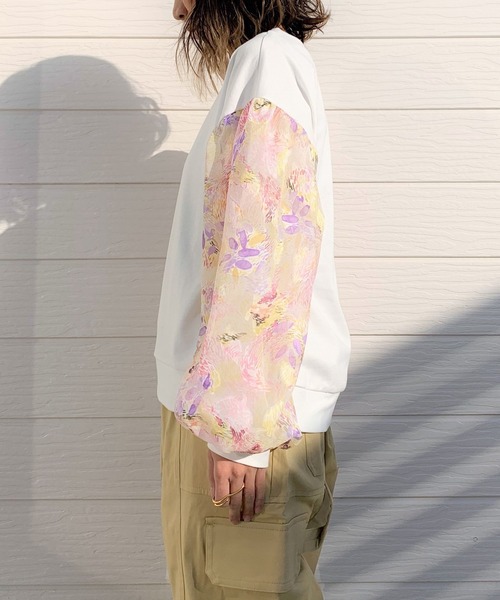 Q(キュー)の「フラワースリーブトップス(Tシャツ/カットソー・レディース・アイボリー/チャコールグレー・MEDIUM)」の11枚目の写真