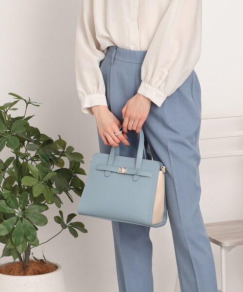 SHOO・LA・RUE（シューラルー）の「◆金具ベルトトート（トートバッグ・レディース・グレー/ブルー/ブラック・00）」の19枚目の写真