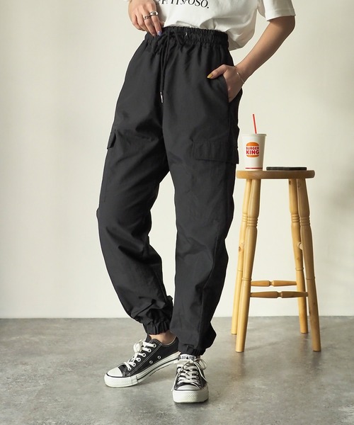 Riberry(リベリー)の「カーゴジョガーパンツ(カーゴパンツ・レディース・ブラック/オフホワイト/カーキ・MEDIUM)」の5枚目の写真