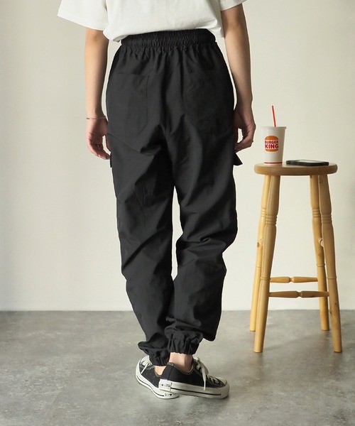 Riberry(リベリー)の「カーゴジョガーパンツ(カーゴパンツ・レディース・ブラック/オフホワイト/カーキ・MEDIUM)」の7枚目の写真