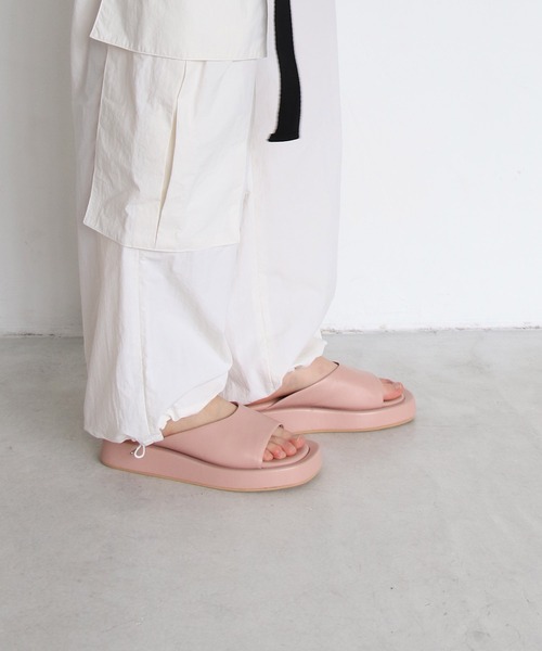 FABIO RUSCONI（ファビオルスコーニ）の「FABIO RUSCONI / EMA leather one band platform sandals(レザーワンバンドプラットフォームサンダル)（サンダル・レディース・ベビーピンク/ブラック・36/37）」の3枚目の写真