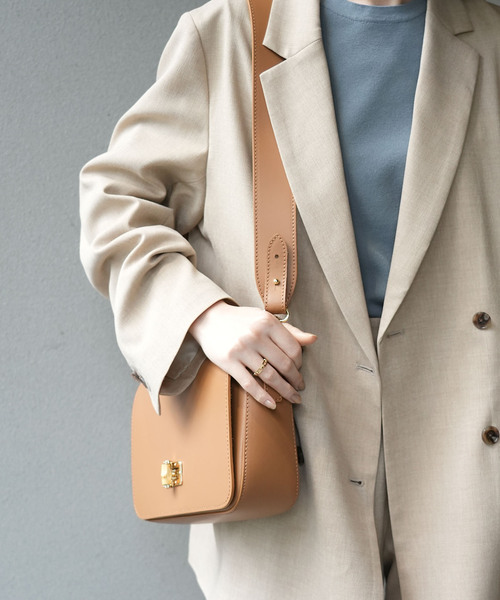 SLOBE IENA(スローブイエナ)の「【MARCO BIANCHINI 】バンブーモチーフショルダーバッグ(ショルダーバッグ・レディース・ブラック/キャメル・FREE)」の13枚目の写真