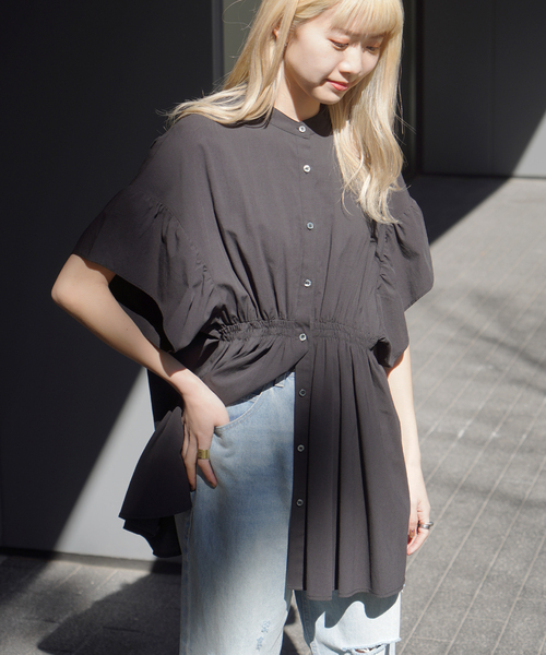 JOINT WORKS（ジョイントワークス）の「【COMMRE/コムル】裾フリル シャーリングブラウス（シャツ/ブラウス・レディース・ホワイト/ブラック・FREE）」の13枚目の写真