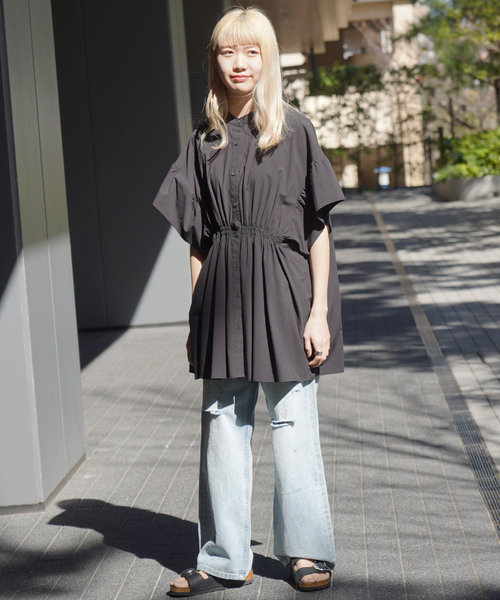 JOINT WORKS（ジョイントワークス）の「【COMMRE/コムル】裾フリル シャーリングブラウス（シャツ/ブラウス・レディース・ホワイト/ブラック・FREE）」の15枚目の写真