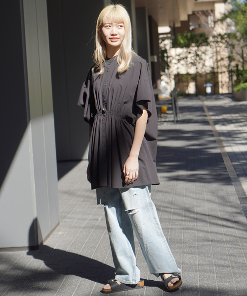 JOINT WORKS（ジョイントワークス）の「【COMMRE/コムル】裾フリル シャーリングブラウス（シャツ/ブラウス・レディース・ホワイト/ブラック・FREE）」の17枚目の写真