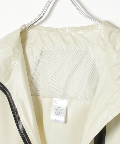 LBC（エルビーシー）の「【撥水】KiU RAIN ZIP UP レインジップアップ（レインコート/ポンチョ・レディース・ダークグリーン/ブラック/ホワイト/ベージュ/ピンク・FREE）」の21枚目の写真