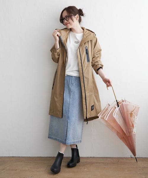 LBC（エルビーシー）の「【撥水】KiU RAIN ZIP UP レインジップアップ（レインコート/ポンチョ・レディース・ダークグリーン/ブラック/ホワイト/ベージュ/ピンク・FREE）」の4枚目の写真