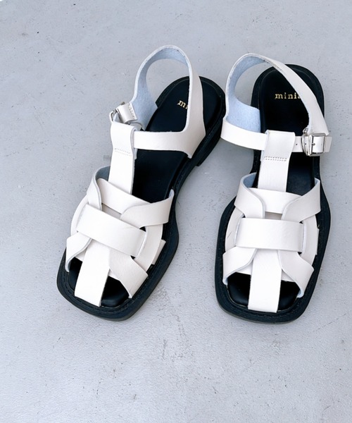 y/m by misato（イムバイミサト）の「グルカサンダル（サンダル・レディース・ブラック/ホワイト・MEDIUM/SMALL/LARGE）」の3枚目の写真