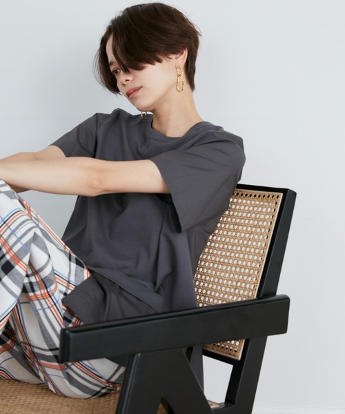 INED(イネド)の「ドッキングカットソー(Tシャツ/カットソー・レディース・ネイビー/オフホワイト/スミクロ・9号)」の2枚目の写真