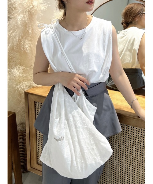 JUMELLE(ジュメロ)の「花柄パンチコットンバッグ(トートバッグ・レディース・アイボリー・FREE)」の10枚目の写真
