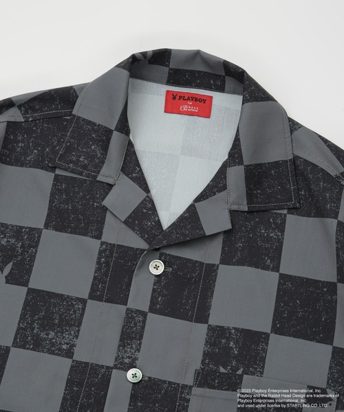 PLAYBOY(プレイボーイ)の「LB.03/「PLAYBOY別注」チェッカーフラッグオープンカラーシャツ(シャツ/ブラウス・メンズ・ホワイト/チャコール・S/M/L)」の4枚目の写真