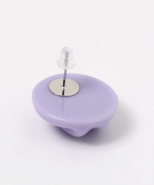 FOREVER 21（フォーエバー トゥエンティーワン）の「オーバルモチーフピアス（ピアス（両耳用）・レディース・ベージュ/パープル/ピンク/ブルー/グリーン/ホワイト系その他・FREE）」の9枚目の写真