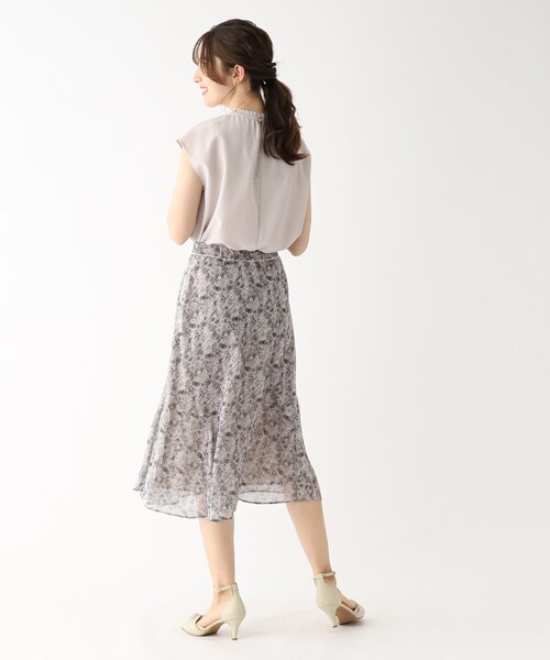 index（インデックス）の「◆フリルハイネックブラウス【イージーケア/吸水速乾/洗濯機洗い可】（シャツ/ブラウス・レディース・ベージュ/ネイビー/ダークオレンジ/ホワイト系9/ブルー系5・40/38/42/36）」の12枚目の写真