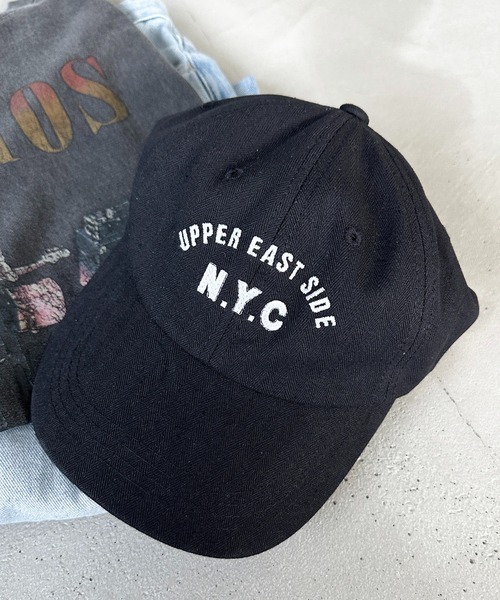 apres jour mignon（アプレジュールミニョン）の「【apresjour mignon×ARIAZ】英字ロゴキャップ（キャップ・レディース・ブラック/アイボリー/ブラウン系その他/ネイビー・ONESIZE）」の8枚目の写真