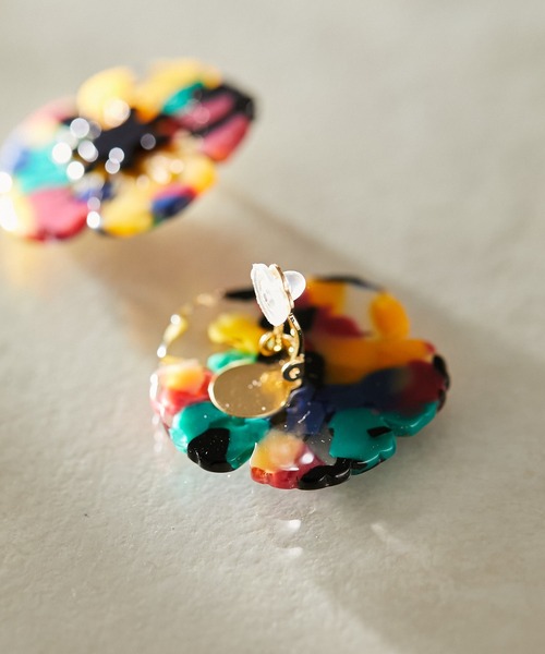 ear PAPILLONNER（イアパピヨネ）の「アセチフラワーイヤリング（イヤリング・レディース・レッド/イエロー・FREE）」の6枚目の写真