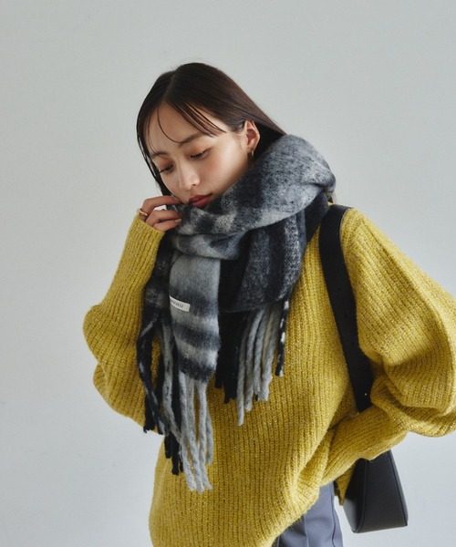 VANNIE U（ヴァニーユー）の「タータンチェックボリュームマフラー