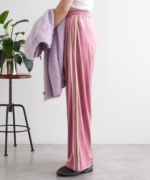 w closet（ダブルクローゼット）の「【セットアップ対応】ベロアラインパンツ（その他パンツ・レディース・ネイビー/ピンク/パープル・FREE）」の11枚目の写真