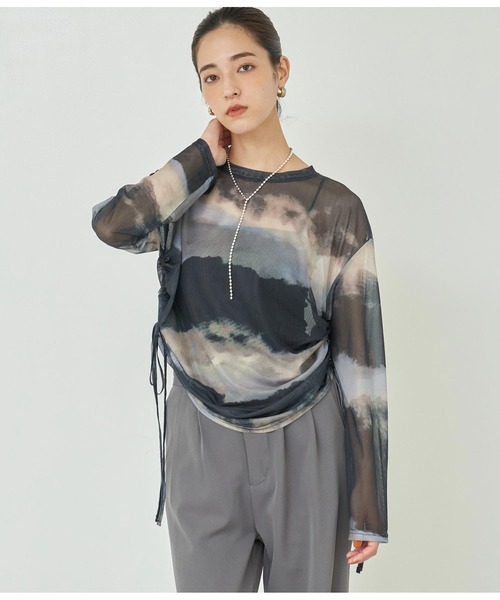 ANAP(アナップ)の「ニュアンス柄サイドシャーリングシアートップス(Tシャツ/カットソー・レディース・ブラック/ブラウン・FREE)」の4枚目の写真