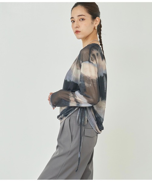 ANAP(アナップ)の「ニュアンス柄サイドシャーリングシアートップス(Tシャツ/カットソー・レディース・ブラック/ブラウン・FREE)」の5枚目の写真