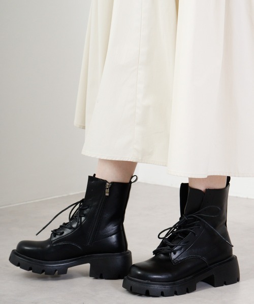 lus.(ラスドット)の「厚底チャンキーレースアップショートブーツ(ブーツ・レディース・ブラック・S/L/LL/M)」の11枚目の写真
