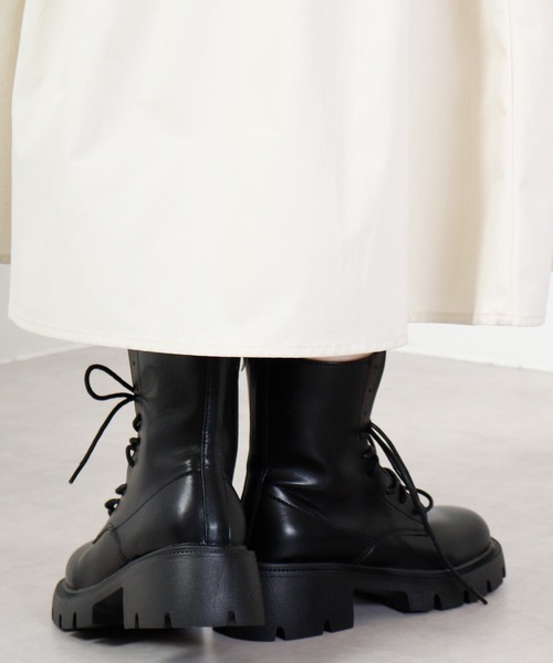 lus.(ラスドット)の「厚底チャンキーレースアップショートブーツ(ブーツ・レディース・ブラック・S/L/LL/M)」の13枚目の写真