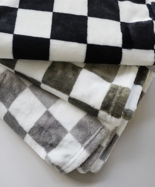 Port（ポート）の「ベーシックカラー ブロックチェック もこもこ ブランケット ( 70*100 ) #（ブランケット・レディース・カーキ/ブラック/グレー/グリーン・FREE）」の5枚目の写真