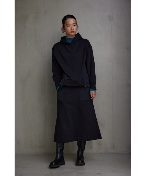 AZUL by moussy(アズールバイマウジー)の「キルティングデザインカットスカート(スカート・レディース・ブラック/アイボリー/カーキ・MEDIUM/SMALL)」の16枚目の写真