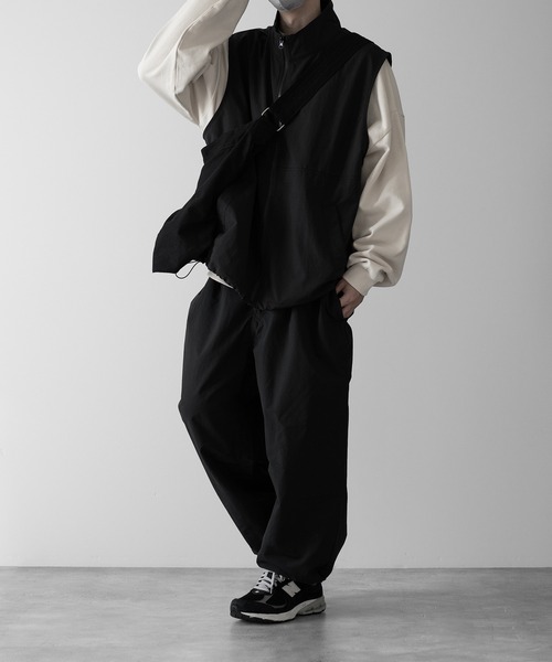 RUUBON（ルーボン）の「【RUUBON】nylon drawstring vest / ナイロン ドロストベスト（ベスト・メンズ・ブラック・L/M/S）」の5枚目の写真