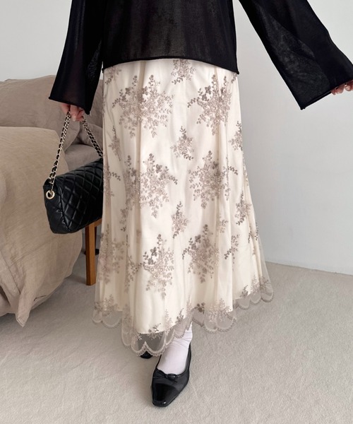 mysty woman(ミスティウーマン)の「フローラル刺繍スカート 105074(スカート・レディース・モカ/ブルー系その他/アイボリー・FREE)」の22枚目の写真