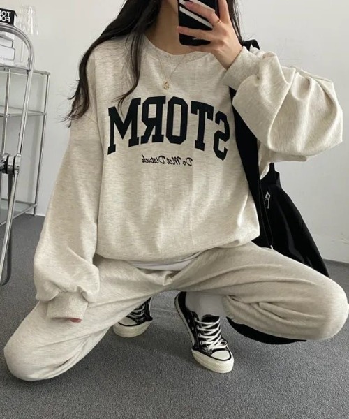 SHEENA(シーナ)の「【セットアップ】ロゴトレーナー×スウェットパンツ 2点SET(セットアップ・レディース・ライトグレー/ネイビー/グレー・M)」の13枚目の写真