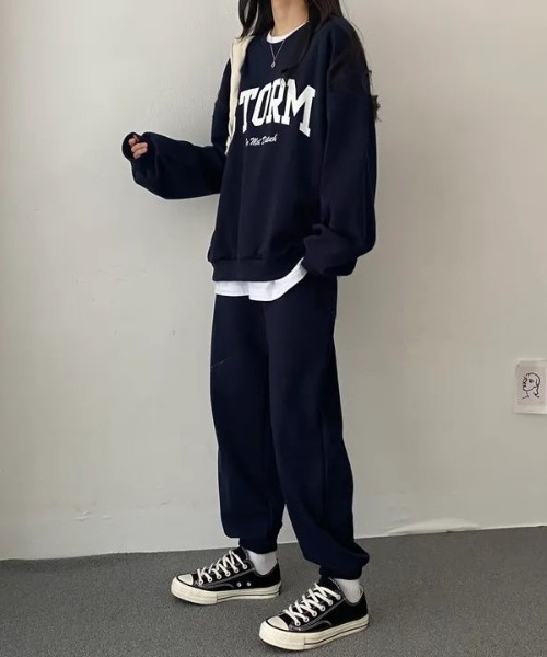 SHEENA(シーナ)の「【セットアップ】ロゴトレーナー×スウェットパンツ 2点SET(セットアップ・レディース・ライトグレー/ネイビー/グレー・M)」の8枚目の写真