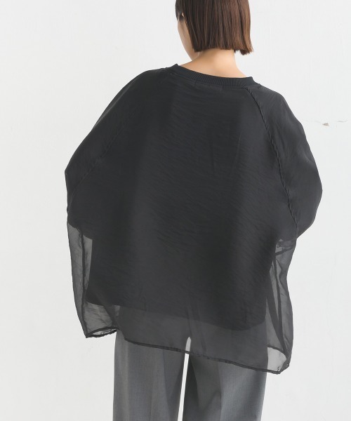OMNES（オムネス）の「オーガンジーレイヤードダンボールニットボリューム袖ルオーバー（Tシャツ/カットソー・レディース・グレイッシュベージュ/ホワイト/ベージュ/ブラック/ブルー/グレー/オフホワイト・FREE）」の21枚目の写真