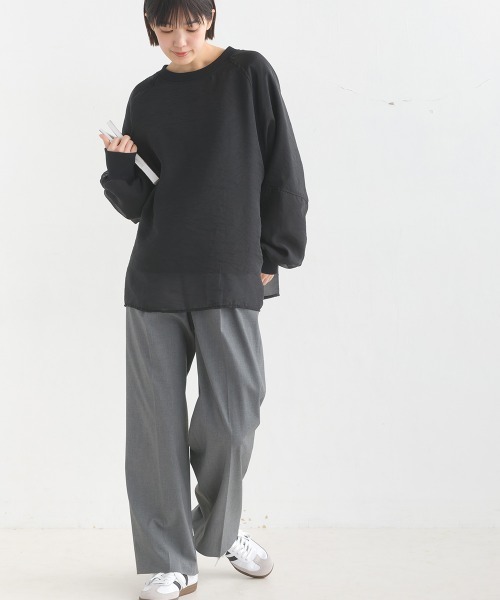 OMNES（オムネス）の「オーガンジーレイヤードダンボールニットボリューム袖ルオーバー（Tシャツ/カットソー・レディース・グレイッシュベージュ/ホワイト/ベージュ/ブラック/ブルー/グレー/オフホワイト・FREE）」の22枚目の写真