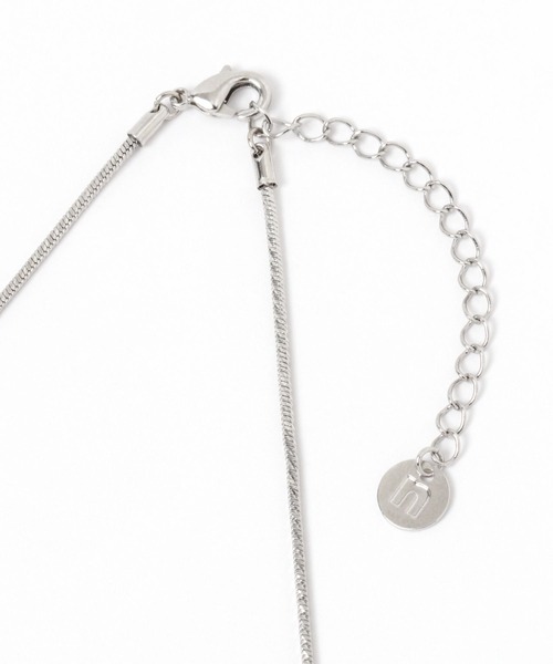 niko and...(ニコアンド)の「メタル変形雫トップネックレス(ネックレス・レディース・グレー/イエロー・0)」の4枚目の写真