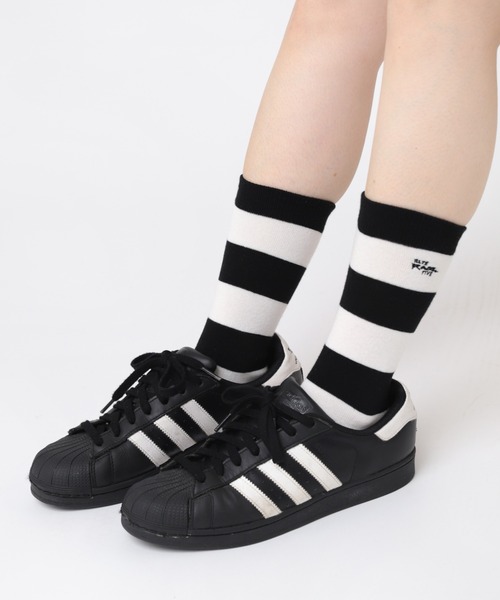 RNA（アールエヌエー）の「E4980 ボールドボーダーソックス（ソックス/靴下・レディース・ブラック×ホワイト/ライトイエロー/ベビーピンク/ネイビー・FREE）」の20枚目の写真