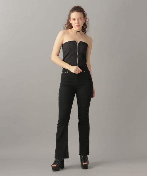 FOREVER 21(フォーエバー トゥエンティーワン)の「【2024SS】ベアトップビスチェ(ベスト・レディース・グレー/ブラック・SMALL/MEDIUM)」の4枚目の写真