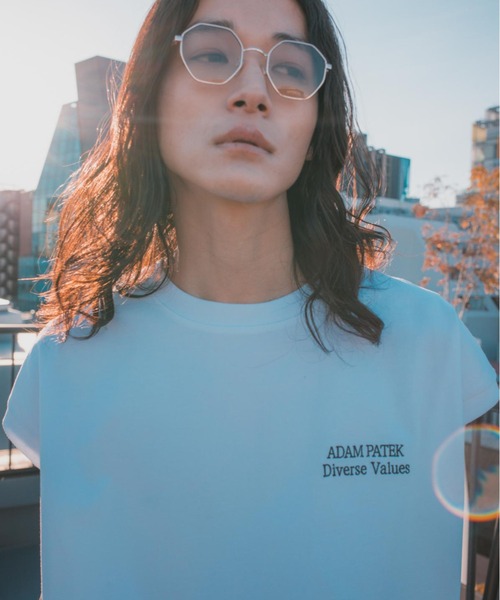 ADAM PATEK(アダムパテック)の「【ADAMPATEK/アダムパテック】logo embroidery sleeveless/ロゴ刺繍、プリントノースリーブTシャツ(Tシャツ/カットソー・レディース・ブラック/ホワイト・2/1)」の4枚目の写真