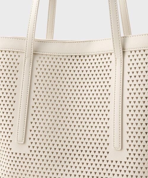 INDIVI（インディヴィ）の「◆【合皮／A4収納可能】レース風カットアウト軽量ミドルバッグ（トートバッグ・レディース・ブラック/オフホワイト・00）」の10枚目の写真