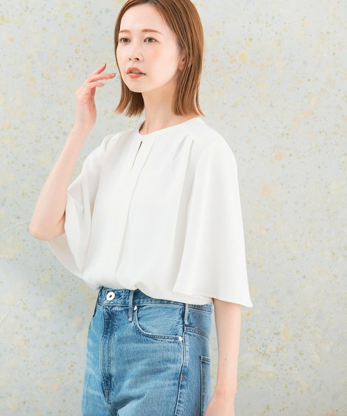 URBAN RESEARCH ROSSO WOMEN(アーバンリサーチ ロッソ)の「ウォッシャブルフレアスリーブタックブラウス(シャツ/ブラウス・レディース・オフホワイト/ネイビー/グリーン・FREE)」の13枚目の写真