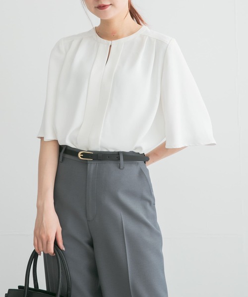 URBAN RESEARCH ROSSO WOMEN(アーバンリサーチ ロッソ)の「ウォッシャブルフレアスリーブタックブラウス(シャツ/ブラウス・レディース・オフホワイト/ネイビー/グリーン・FREE)」の19枚目の写真